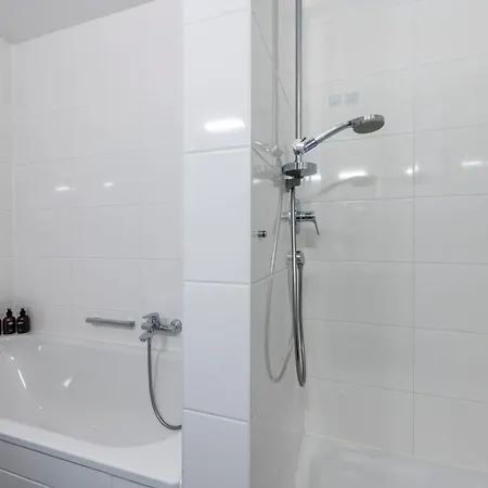 Exquis 2Br Design Apartment Louis I Parking I Balcony I Mercedes-Benz I Family-Friendly Böblingen Buitenkant foto
