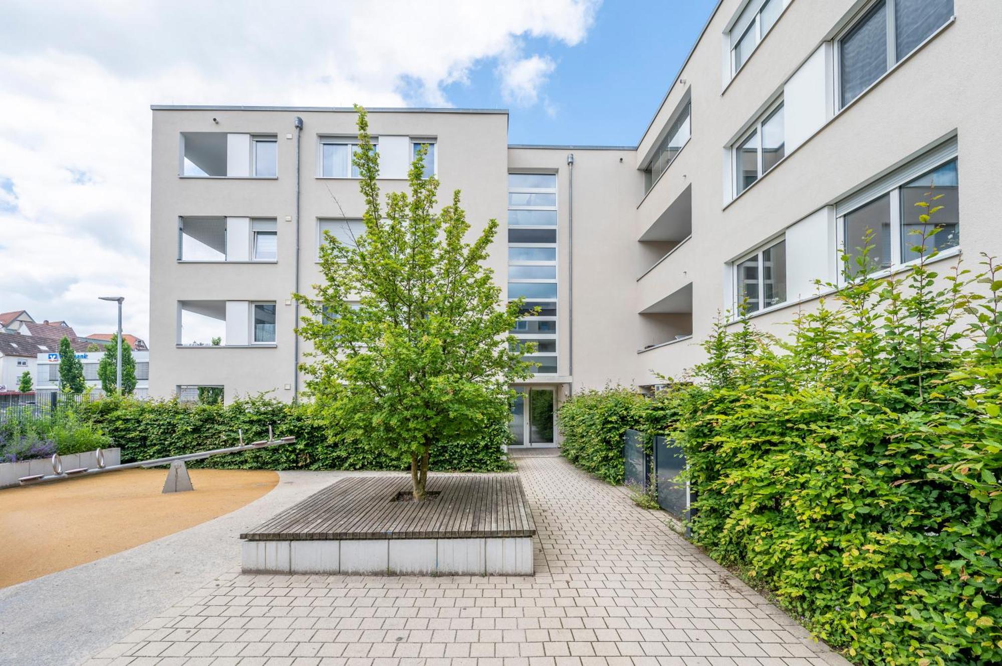 Apartment Exquis 2br Design Louis I Parking I Balcony I Mercedes-benz I Family-friendly