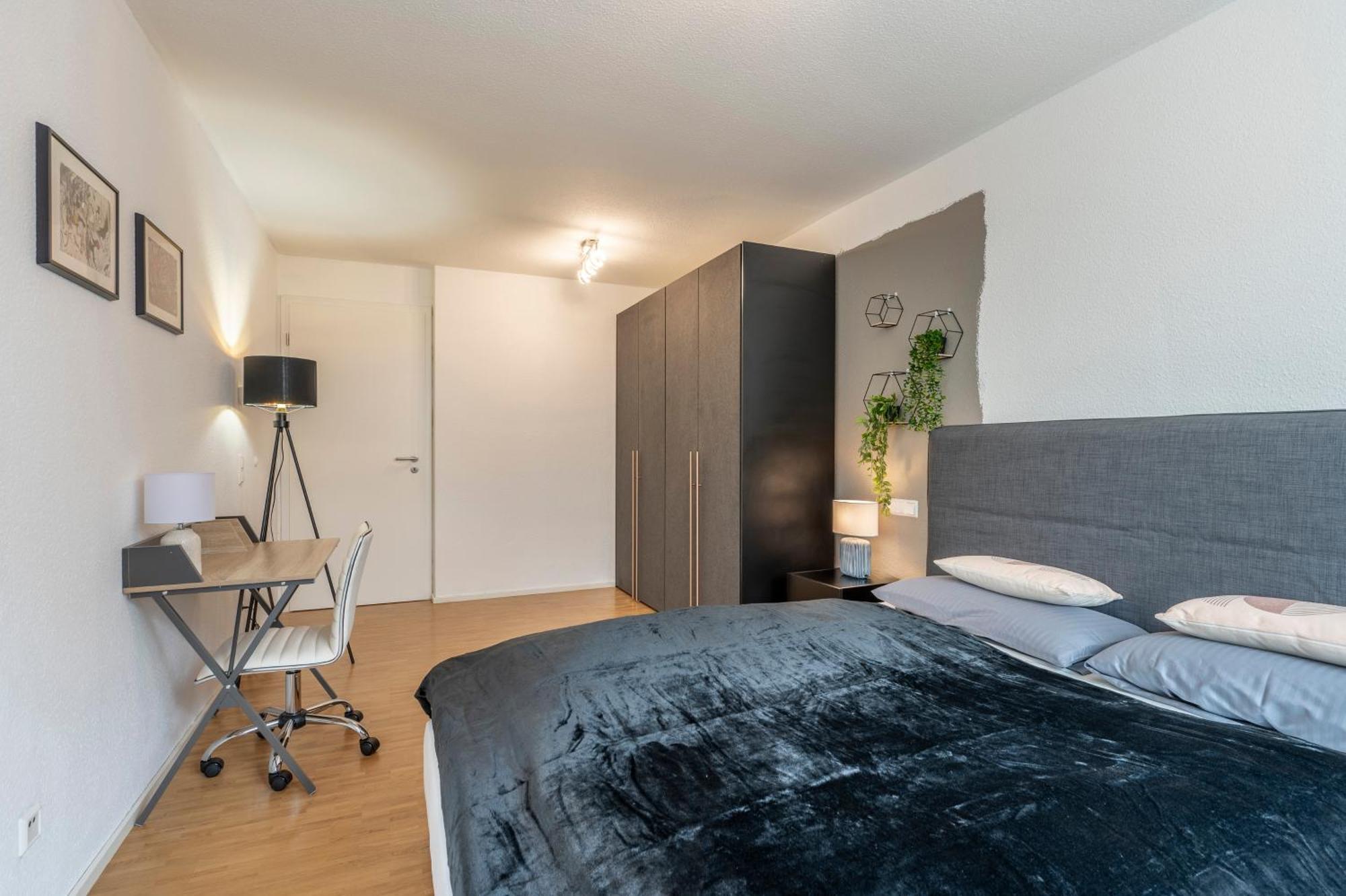 Exquis 2br Design Louis I Parking I Balcony I Mercedes-benz I Family-friendly Apartment Boeblingen